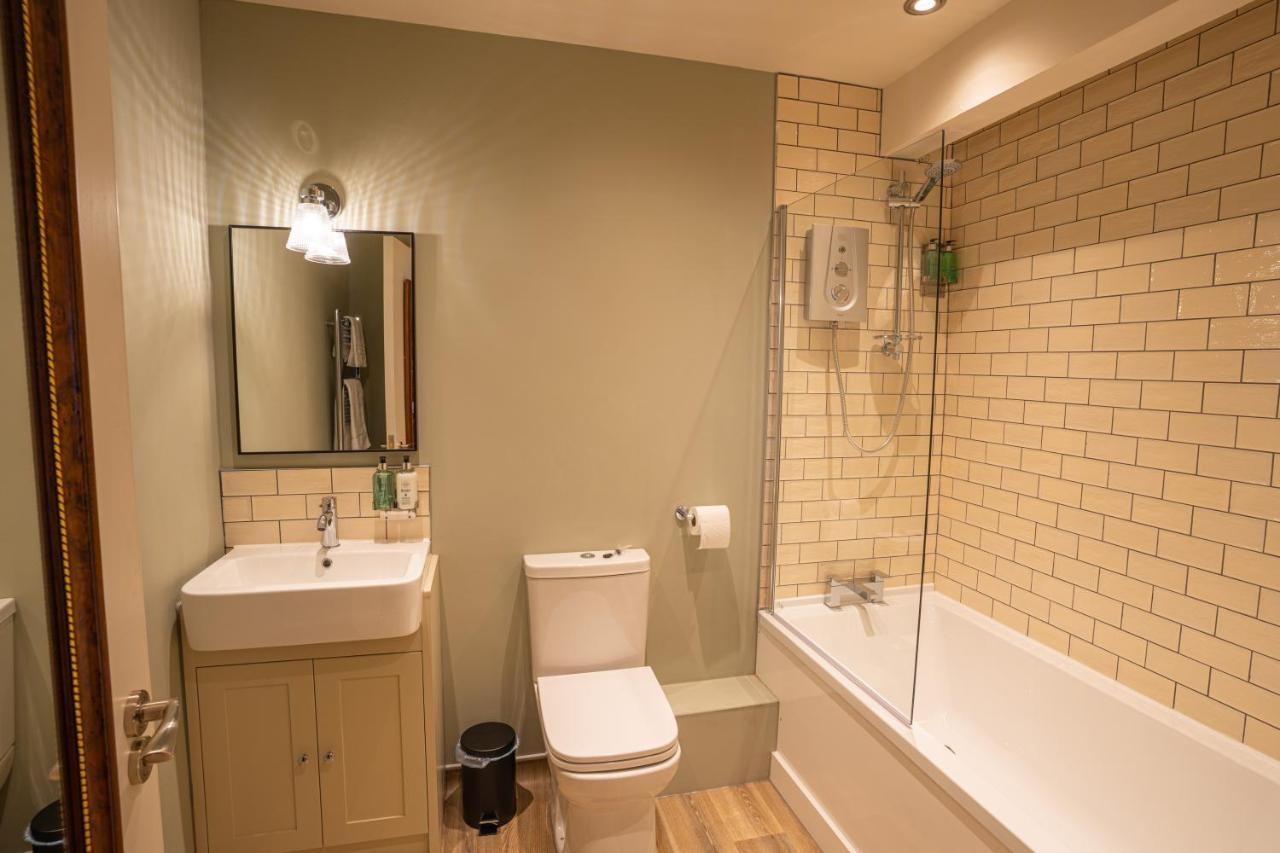 Duke Of York Hotel Whitby Ngoại thất bức ảnh