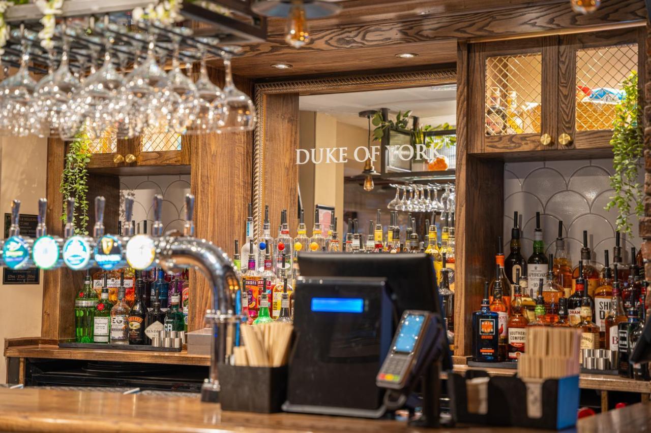 Duke Of York Hotel Whitby Ngoại thất bức ảnh